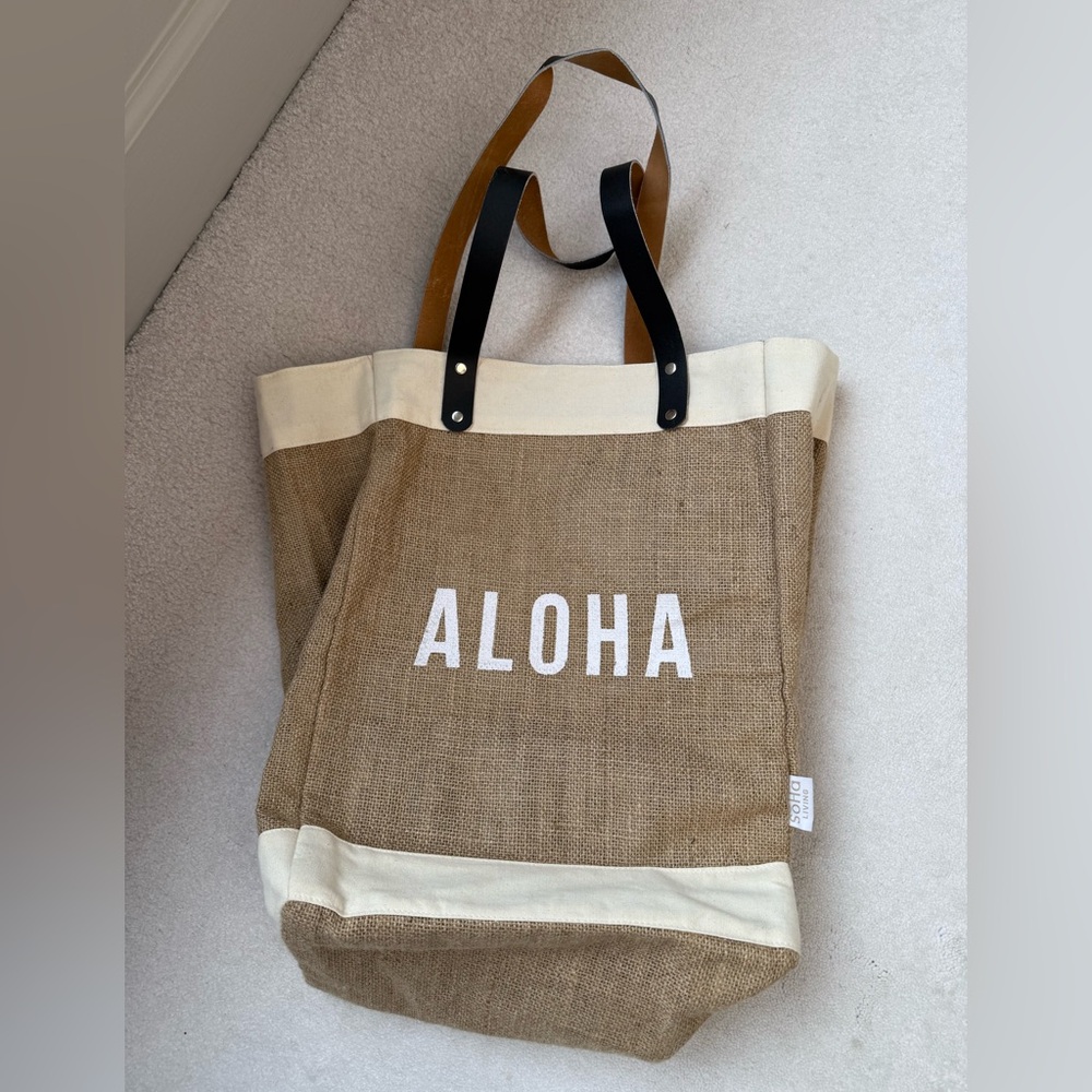 Soha Living Aloha Jute Tote